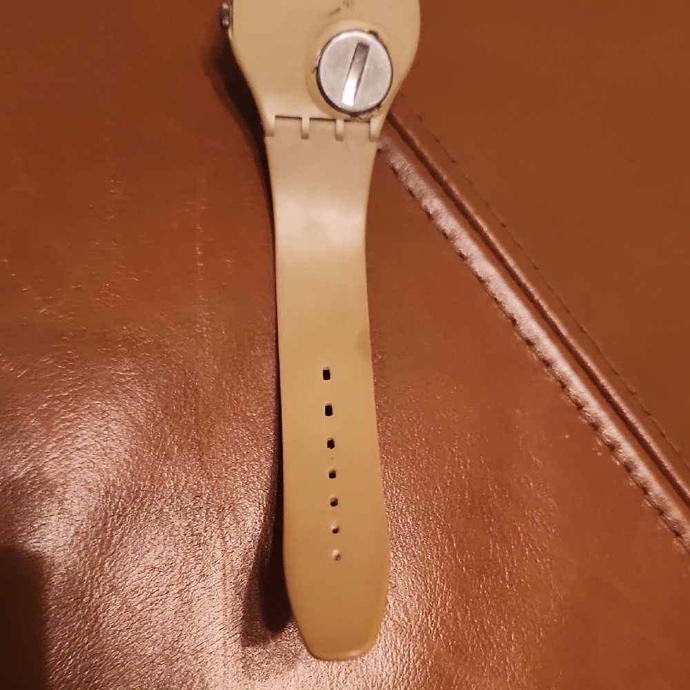 Swatch - Picture 6 of 6
